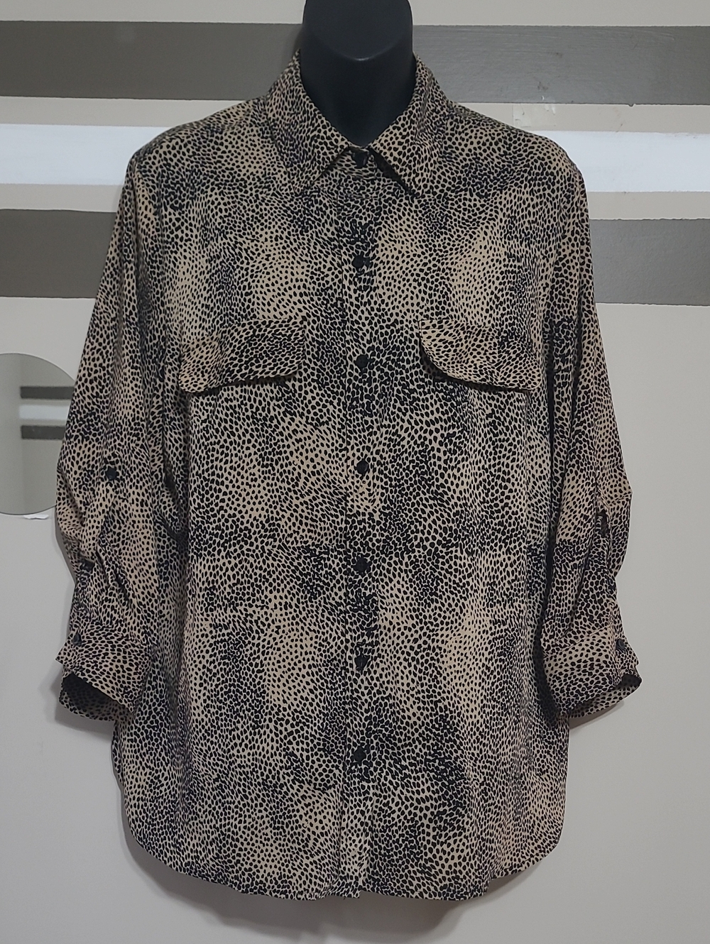 White Stag Beige & Black Leopard/Animal Print Button-Up Blouse Sz Large
